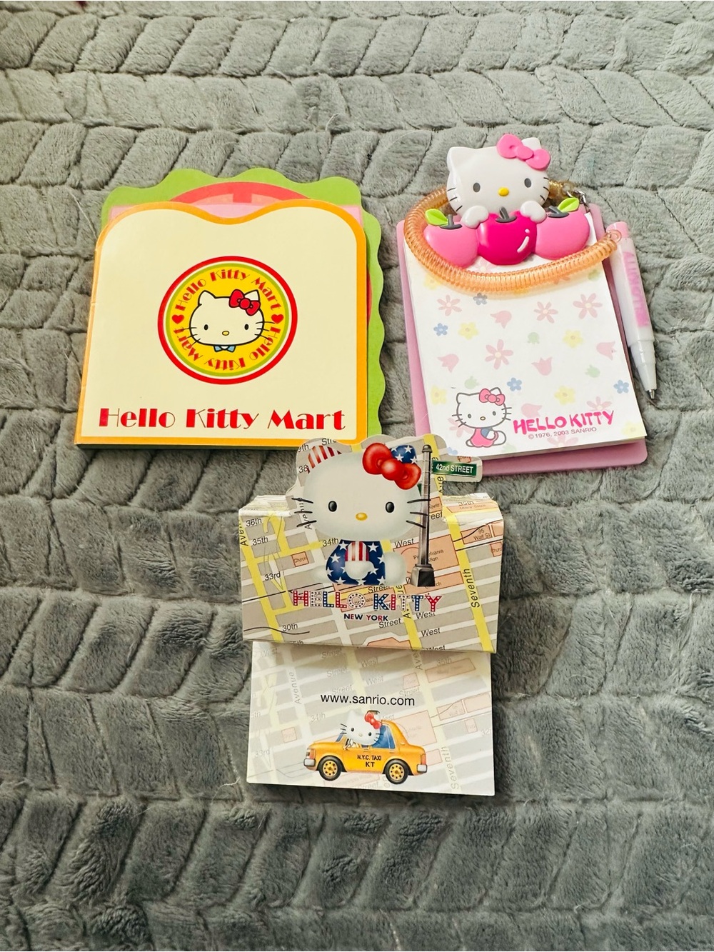 Sanrio Hello Kitty Pink & Yellow Notepad Gift Set